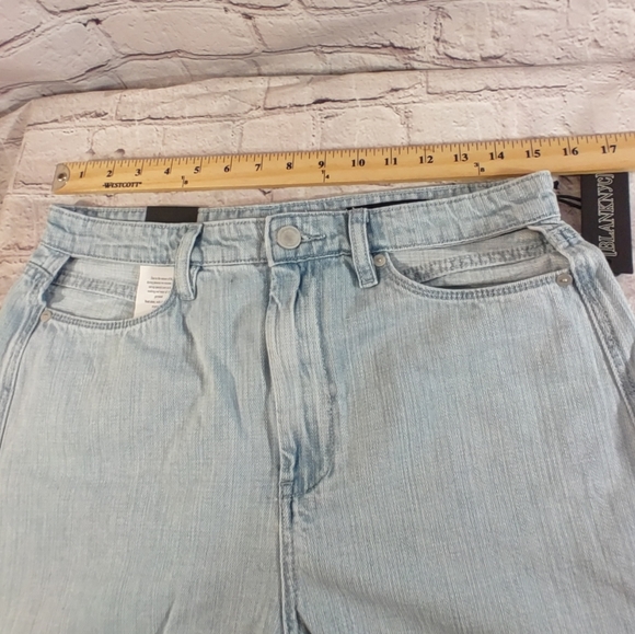 Blank NYC Reeve Cut Out Exposed High Waist Raw Hem Denim Shorts 30 - Picture 8 of 13